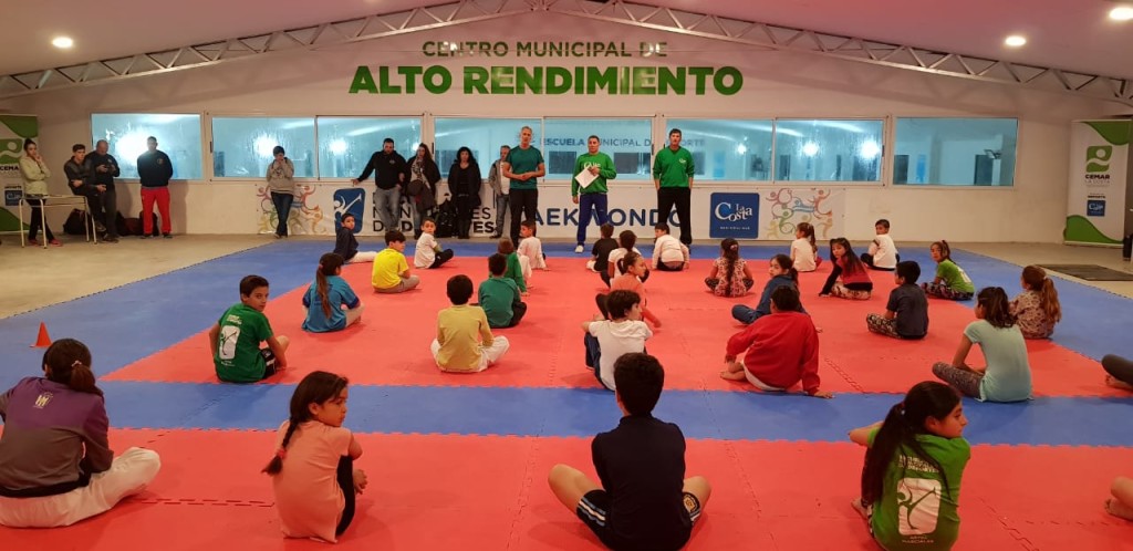 Detección de nuevos talentos deportivos de la Escuela Municipal de Taekwondo